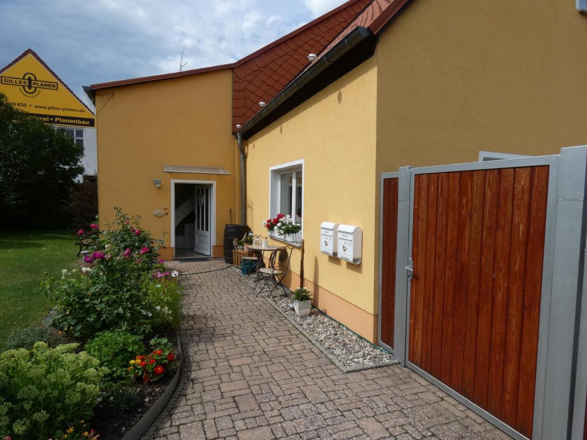 Ferienwohnung Am Schloss Reuterstadt Stavenhagen Экстерьер фото