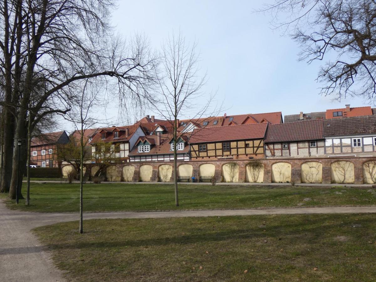 Ferienwohnung Am Schloss Reuterstadt Stavenhagen Экстерьер фото